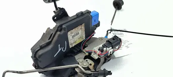 Audi A8 S8 D3 4E Rear door lock 4E0839016A