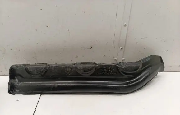 BMW 2 F44 Fender foam support/seal 7448811