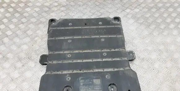 Volkswagen PASSAT B8 Other under body part 5Q0825230
