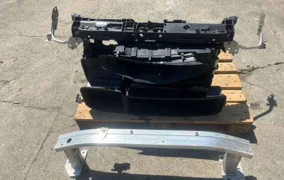 Renault Clio IV Radiator support slam panel 214818009R 625003860R