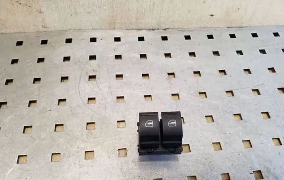 Volkswagen Eos Electric window control switch 1K3959857A