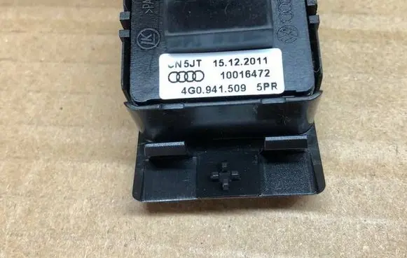 Audi A6 S6 C7 4G Hazard light switch 4G0941509