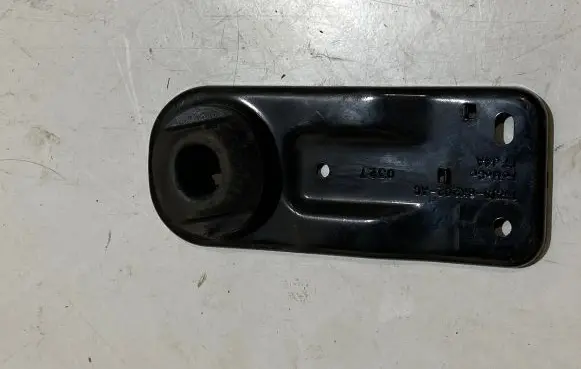 Ford Mustang VI Radiator mount bracket FR338K202AC