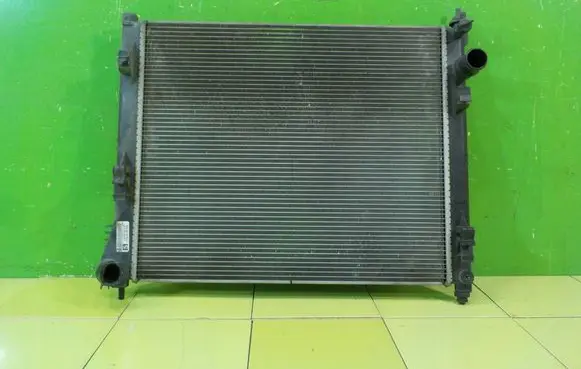 Nissan Juke I F15 Coolant radiator 2141037U0A XP211