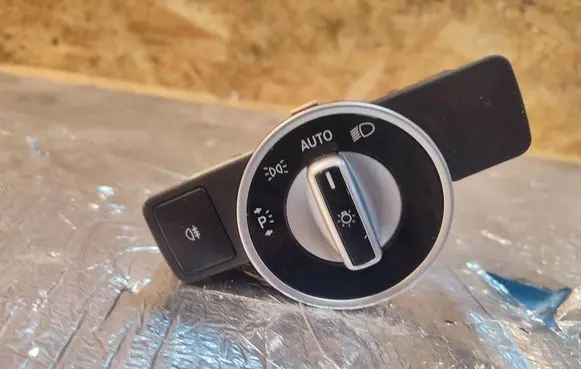 Mercedes-Benz E W212 Light switch A2129050551 10091531