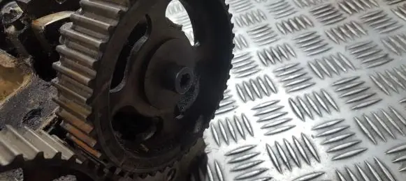 Opel Vectra B Camshaft pulley/ VANOS 90411776
