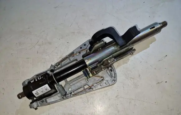 Mercedes-Benz E W212 Steering wheel axle set A2184600016