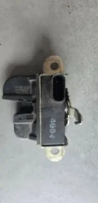 Volkswagen Touran I Tailgate/trunk/boot lock/catch/latch 1T0827505D