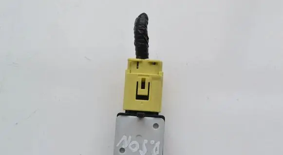 Volkswagen Golf VII Airbag deployment crash/impact sensor 8983102020