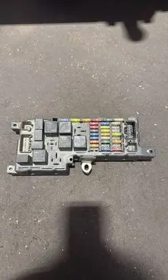 Volvo V70 Fuse module 8678449 518828017