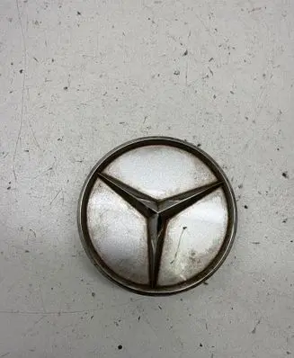 Mercedes-Benz C W203 Original wheel cap 2204000125