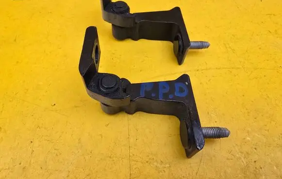 Audi e-tron Front door upper hinge 80A831404B