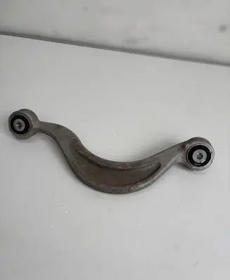 Rear upper control arm/wishbone