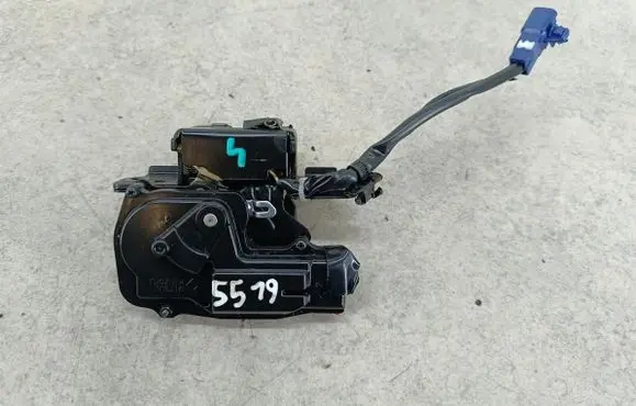Toyota Prius (NHW20) Tailgate lock latch 