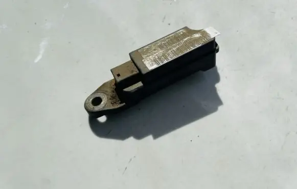 Mercedes-Benz C W203 Airbag deployment crash/impact sensor 0018204426