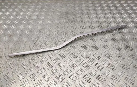 Dashboard glove box trim