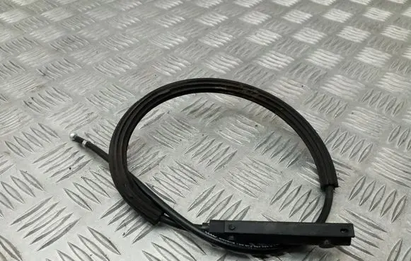 Audi A3 S3 A3 Sportback 8P Engine bonnet/hood lock release cable 8P0823535C