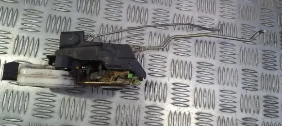 Mitsubishi Galant Front door lock 00Z14A
