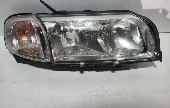 Volvo S80 Headlight/headlamp 04LCR3002A 89008459 8678547