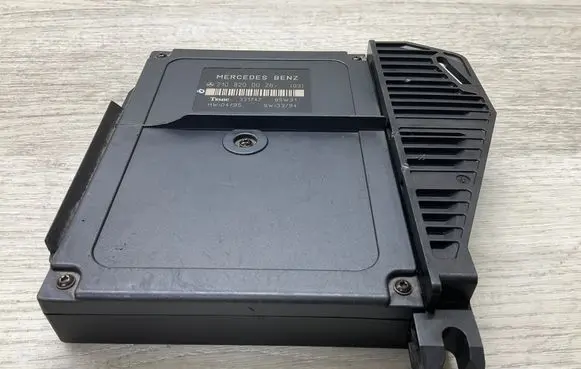 Mercedes-Benz E W210 Engine control unit/module ECU 2108200026