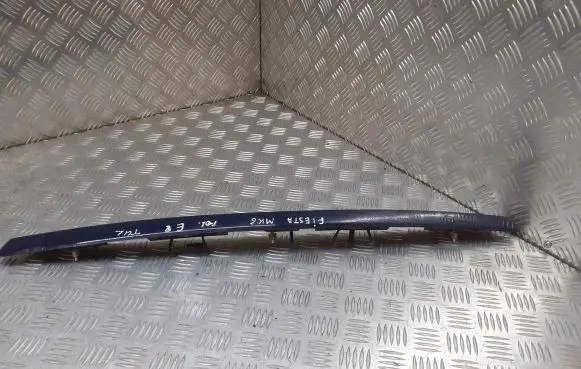 Ford Fiesta Rear window tailgate spoiler 2S61-13550-AA