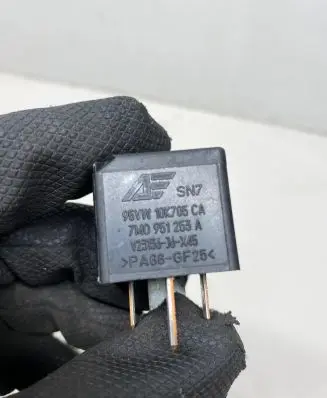 Seat Cordoba (6K) Other relay 7M0951253A