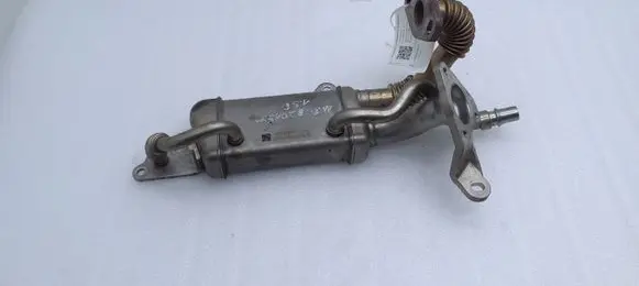 Mercedes-Benz B W246 W242 EGR valve cooler 147350364R 41062733B