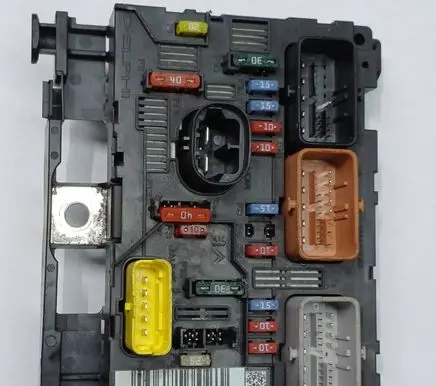 Peugeot 207 BSM Control unit 9664055780 BSML1100 L11