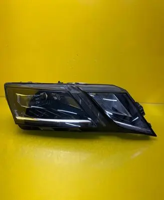 Skoda Octavia Mk3 (5E) Headlight/headlamp 5E1941016D