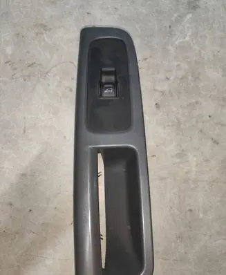 Volvo V50 Electric window control switch 8679474