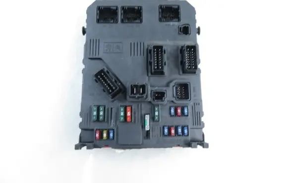 Peugeot 206 CC Central body control module 9646777380