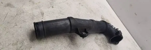Volkswagen PASSAT B8 Intercooler hose/pipe
