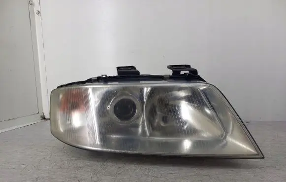 Audi A6 S6 C5 4B Headlight/headlamp 