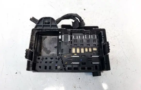 Chevrolet Orlando Fuse box set 96964227 10261730111