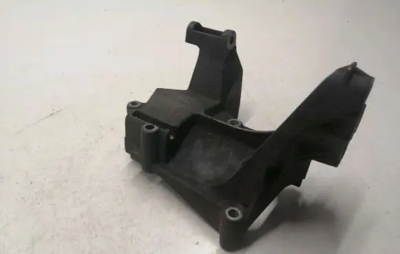 Ford Focus Engine mounting bracket 98FF10239BE