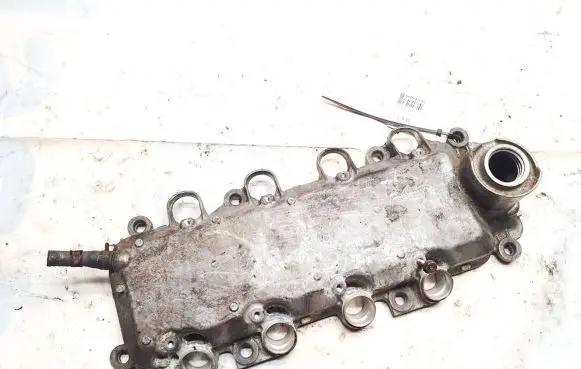 Rocker cam cover