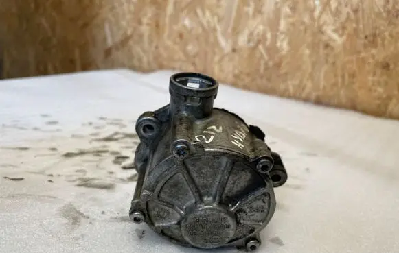 Mercedes-Benz GLC X253 C253 Vacuum pump A6512300465