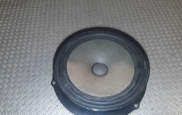 Skoda Octavia Mk2 (1Z) Front door speaker 1Z0035411N