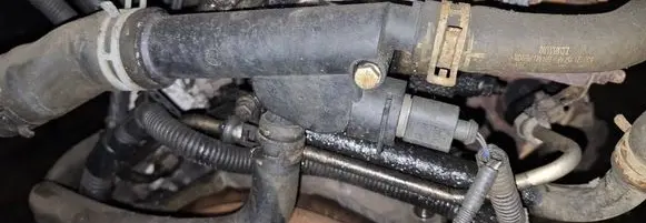 Skoda Roomster (5J) Engine coolant pipe/hose 038121132d