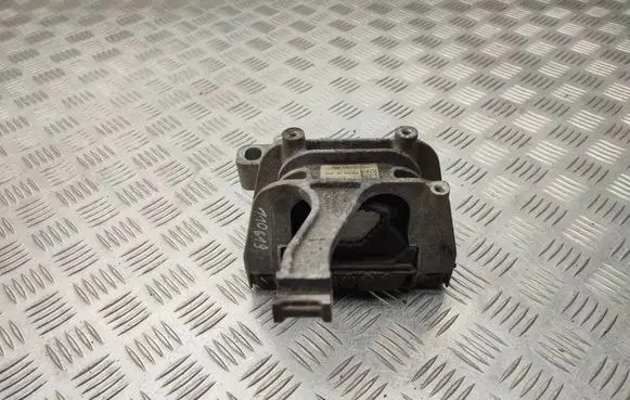 Skoda Octavia Mk3 (5E) Engine mount bracket 5Q0199262BH