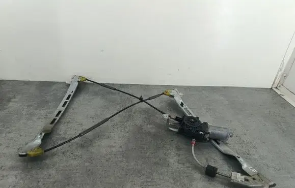 Peugeot 206+ Front door window regulator with motor 
