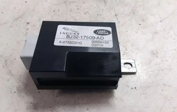 Land Rover Evoque I Window wiper interval relay BJ3217509AD