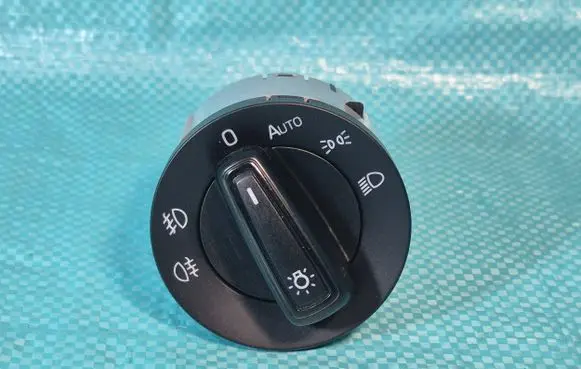Skoda Octavia Mk3 (5E) Light switch 5E0941431D 10095088
