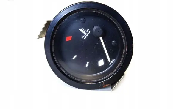Peugeot 208 I Tachometer 