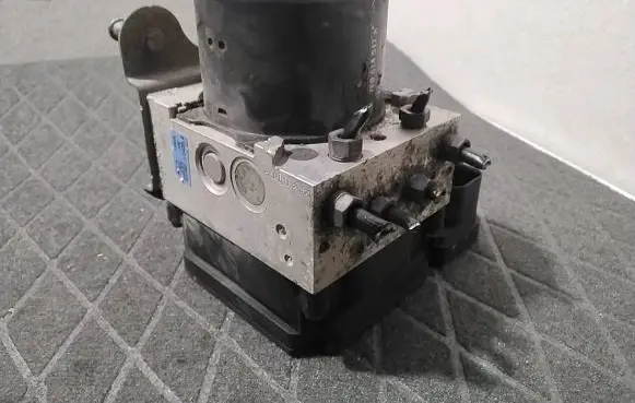 Volkswagen Multivan T5 ABS Pump 7E0907379E 10061933221 10092903063