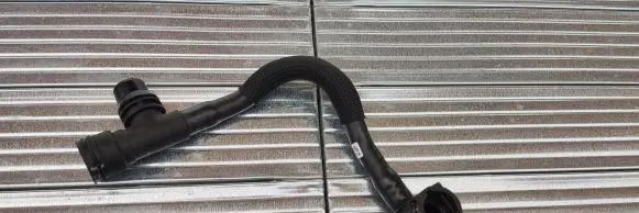 BMW 5 G30 G31 Engine coolant pipe/hose 17128602613