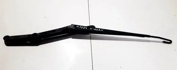 Front wiper blade arm