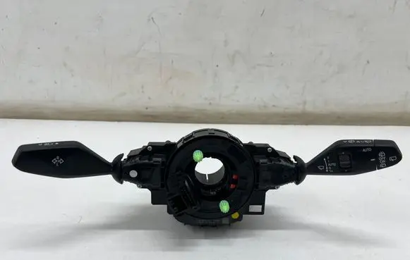 BMW 2 Active Tourer U06 Wiper turn signal indicator stalk/switch 5A31C10