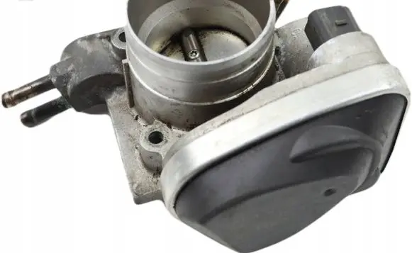 Volkswagen PASSAT B5.5 Throttle valve 06B133062L
