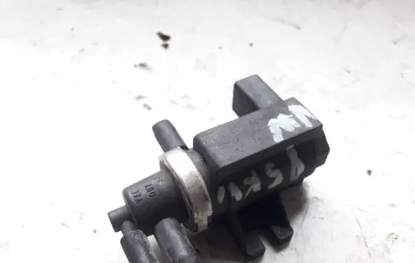 Volkswagen Golf IV Vacuum valve 1J0906627